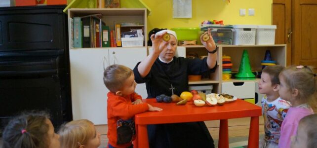 Owoce smaczne i zdrowe.